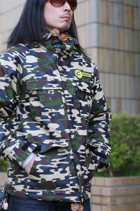 GIRL HUNTING MT. PARKA