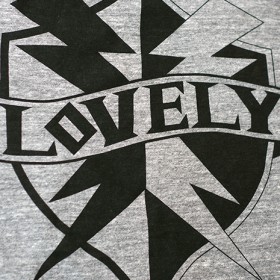 LOVELY CREST 3/4 SLEEVE T-SHIRTS