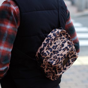 LEOPARD SHOULDER BAG