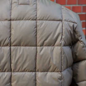 LIGHT WEIGHT DOWN JACKET